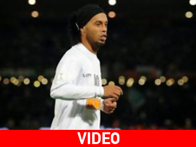 Απίστευτο ξύλο από τον Ροναλντίνιο στους Κινέζους