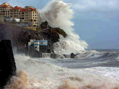 Πορτογαλία: Αποκλεισμένο από την  κακοκαιρίας το νησί της Μαδέρα