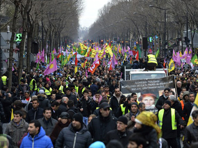 Γαλλία: Χιλιάδες Κούρδοι στους δρόμους