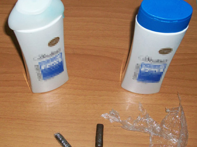 Έστειλαν σαμπουάν με ναρκωτικά στο κέντρο μεταναστών Κομοτηνής