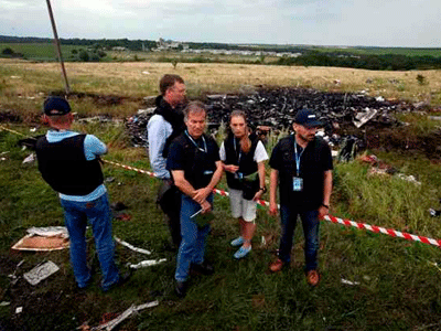 Στο σημείο της αεροπορικής τραγωδίας οι εμπειρογνώμονες