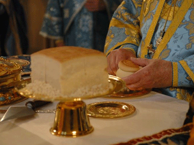 Θήβα: Έκλεψαν φορτηγό με άρτο και κρασί εκκλησίας