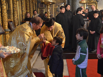 Θεία Κοινωνία με υπεύθυνη δήλωση ότι… νήστεψε