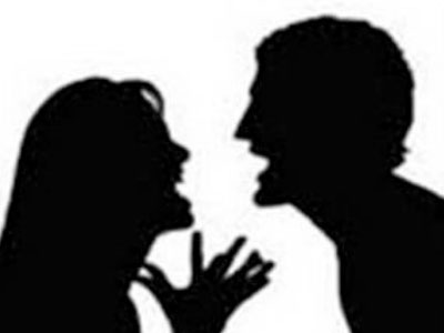 Σύρος: Το «ερωτικό καβγαδάκι» τους χάλασε τις διακοπές!