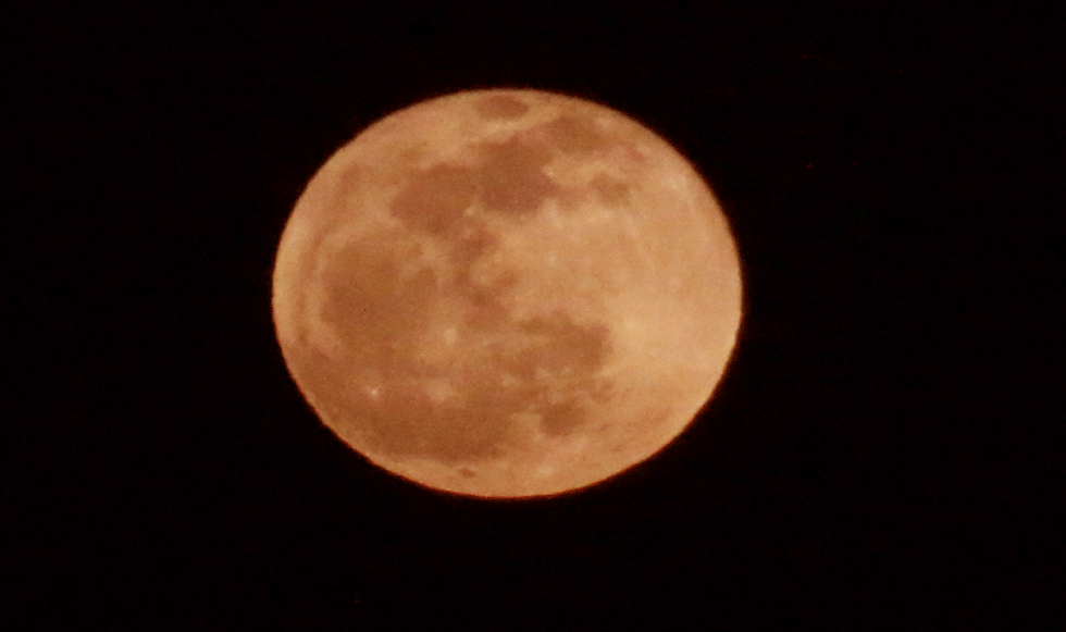 Ανοιξιάτικο φεγγάρι στις Μυκήνες