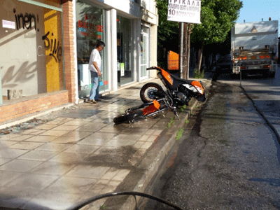 Τρίκαλα: Σοβαρά τραυματίες δύο 22χρονοι