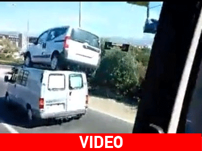 Στην Ιταλία βρέχει… αυτοκίνητα