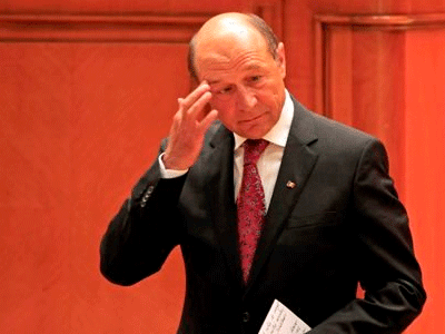 Το Κοινοβούλιο της Ρουμανίας κάλεσε τον πρόεδρο της χώρας να παραιτηθεί