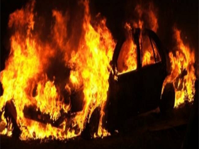 Έκαψαν φορτηγάκι του ΑΠΘ