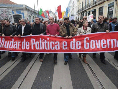 Πορτογαλία: Η αντιπολίτευση θα προσφύγει στο Συνταγματικό Δικαστήριο εναντίον της λιτότητας