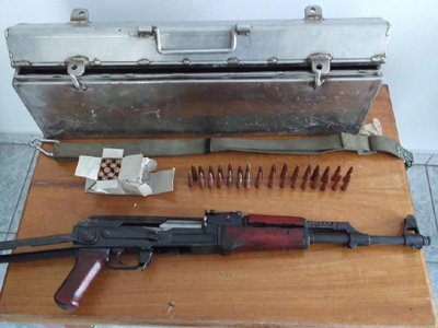 Κρήτη: Με Καλάσνικοφ και σφαίρες ταμπουρωμένος στο σπίτι