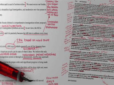 Απαγορεύθηκε το… κόκκινο στυλό στη Βρετανία