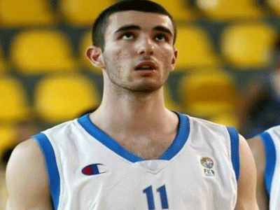 Μιλά με Παρτιζάν ο Κουζέλογλου