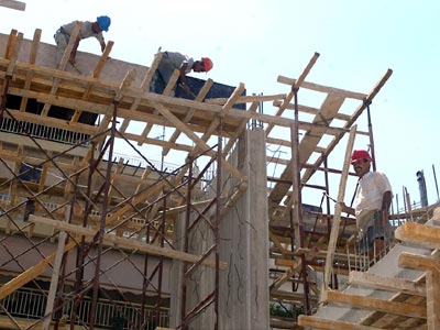 Θεσσαλονίκη: Έκλεβαν καυσόξυλα από οικοδομές Θεσσαλονίκη: Έκλεβαν καυσόξυλα από οικοδομές