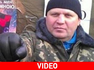 Καρέ-καρέ η εκτέλεση του Ουκρανού ακροδεξιού