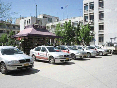 Λάρισα: 47χρονος «ξάφριζε» ταξί