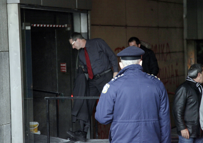 Ο τροϊκανός εισέρχεται στο Υπουργείο