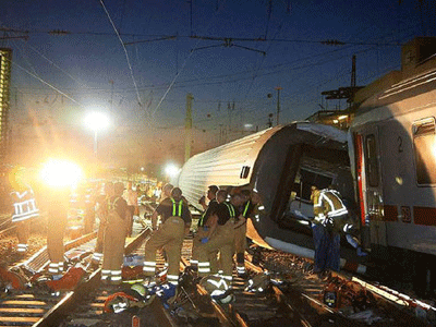 Εκτροχιασμός τρένου στη Γερμανία με 35 τραυματίες