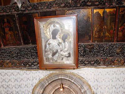 Φωτιά στο Σπήλαιο της Γέννησης στη Βηθλεέμ