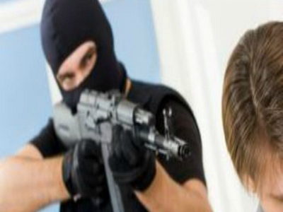 Ληστεία με καλάσνικοφ στο ΙΚΑ Νεαπόλεως