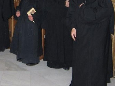 Ελεύθερες 12 καλόγριες τρεις μήνες μετά