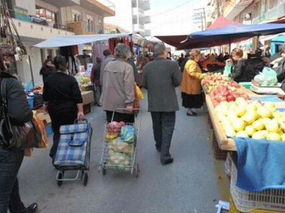 Έκλεψαν το πορτοφόλι ηλικιωμένης σε λαϊκή