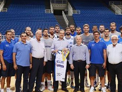 Επίσκεψη του Αντ. Σαμαρά στην εθνική ομάδα μπάσκετ