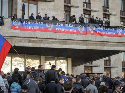 Το Βερολίνο «ανησυχεί» για τις εξελίξεις στην ανατολική Ουκρανία