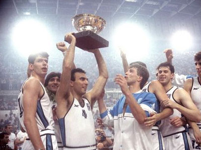 Συμπληρώνονται σήμερα 27 χρόνια από την κατάκτηση του Ευρωμπάσκετ Συμπληρώνονται σήμερα 27 χρόνια από την κατάκτηση του Ευρωμπάσκετ
