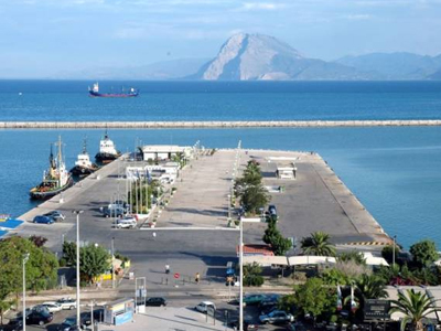 Επιχείρηση σκούπα στο λιμάνι της Πάτρας