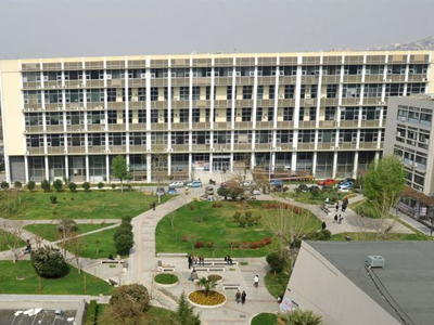 Συγκέντρωση διοικητικών υπαλλήλων στο ΑΠΘ