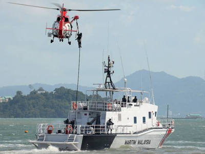 Δέκα οι νεκροί από το ναυάγιο στη Μαλαισία