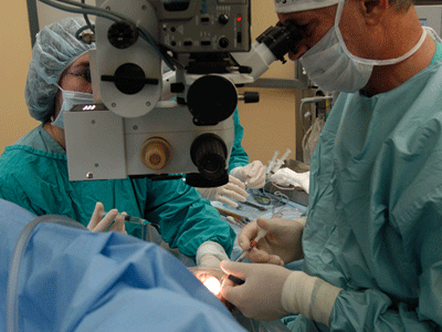 Στη Θεσσαλονίκη τριάντα χειρουργοί οφθαλμίατροι