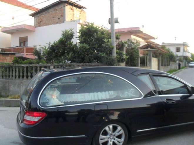 Η κηδεία του Καρέλι