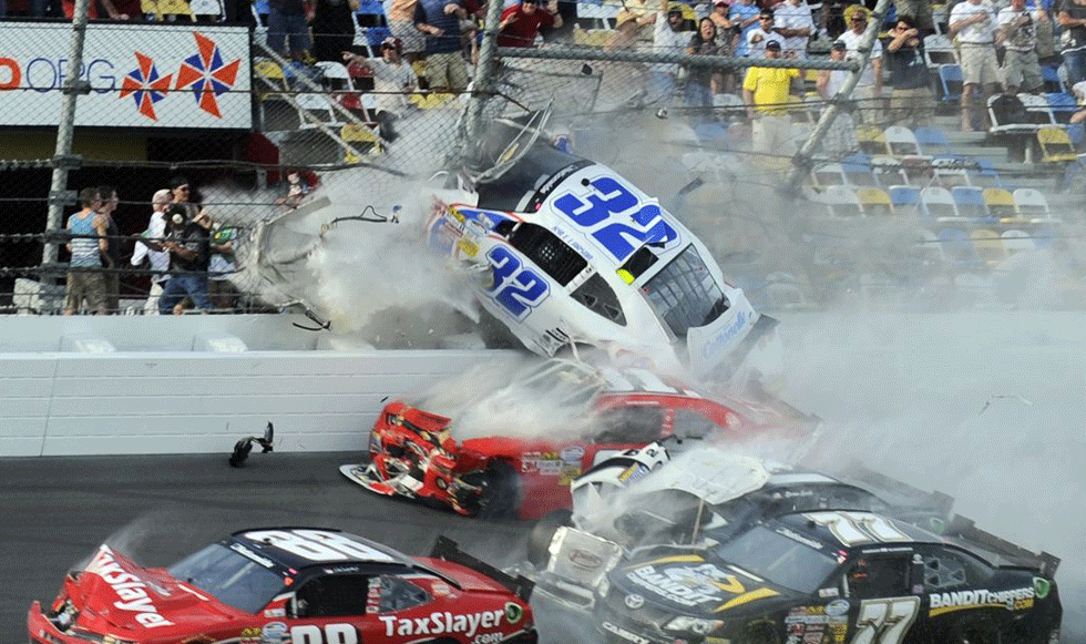 Ατυχήματα σε αγώνες Nascar