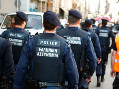 Συλλήψεις στο κέντρο της Αθήνας για ναρκωτικά και κλοπές