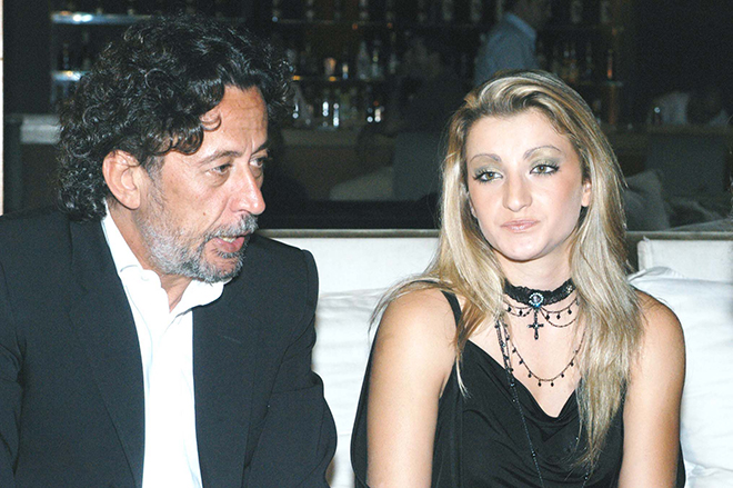 Φωτογραφία με τον Μάκη Τριανταφυλλόπουλο από τα γενέθλια της το 2003