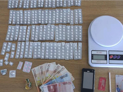 Σύλληψη 47χρονης για διακίνηση ναρκωτικών