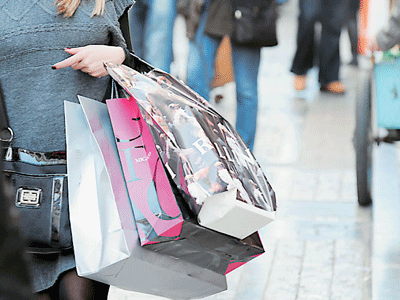 Αντιδρά ο ΕΣΘ για τα ανοιχτά καταστήματα τις Κυριακές