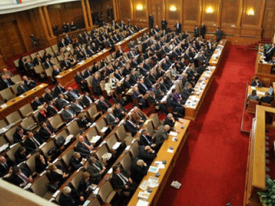 Βουλγαρία: «Βουτιά» στη δημοφιλία της κυβέρνησης