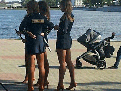 Καυτές φούστες και τακούνια στην υπηρεσία του… νόμου