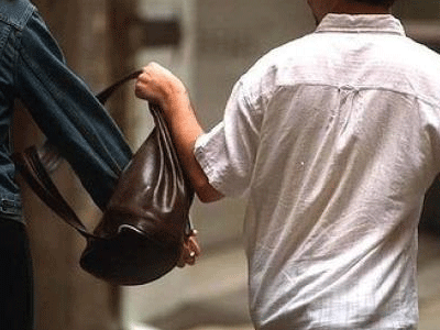 Στη φάκα πιάστηκαν δύο «τσαντάκηδες»