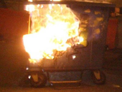 Πάτρα: Άλλη μια νύχτα με φωτιές σε κάδους