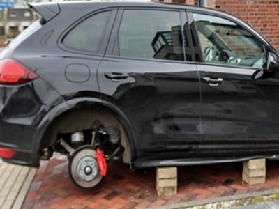 Τρίκαλα: Αποσυναρμολόγησαν το ΙΧ και πήραν ό,τι ήθελαν