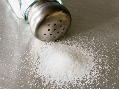 Πώς το αλάτι μπορεί να χαλάσει τη δίαιτά σας