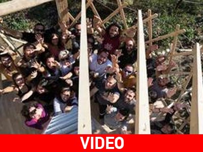 Tο πρώτο οικολογικό χωριό και οι 72 οικοκοινότητες Tο πρώτο οικολογικό χωριό και οι 72 οικοκοινότητες