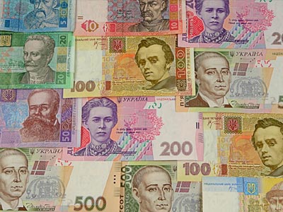 Παγώνουν μισθοί και συντάξεις στην Ουκρανία