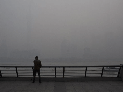 «Χάνεται» στο νέφος η Κίνα