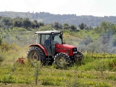 Τον πάτησε το τρακτέρ του