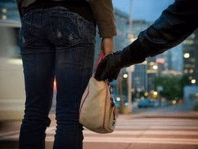 Πάτρα: Ανήλικος τσαντάκιας